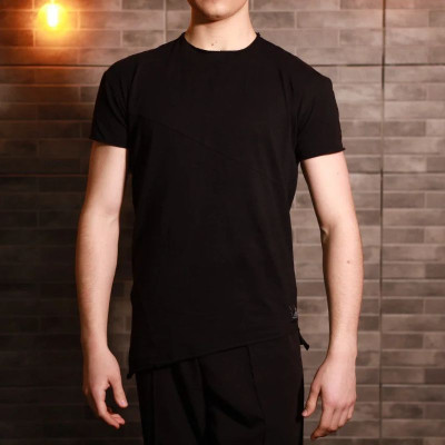 Футболка косая Black